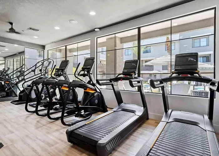 Apartment Cozysuites - Westgate With Pool 10 *