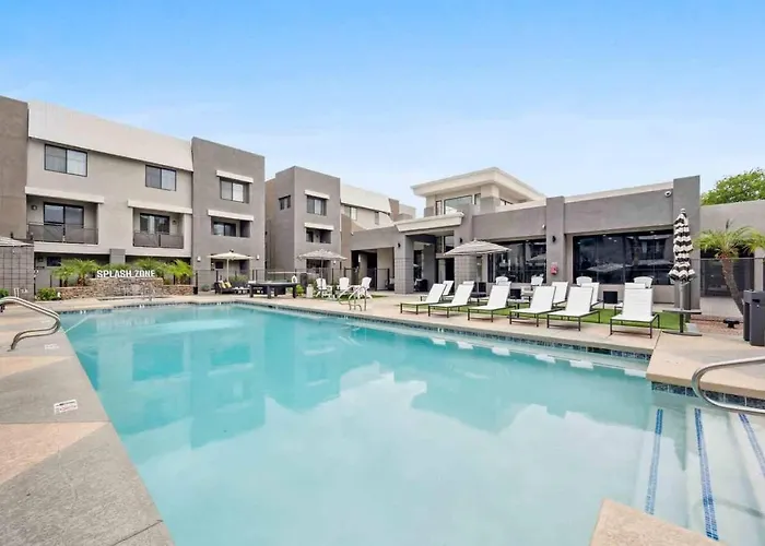 Cozysuites - Westgate With Pool 10 Apartment *